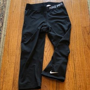 Nike pro dry fit Capri fit